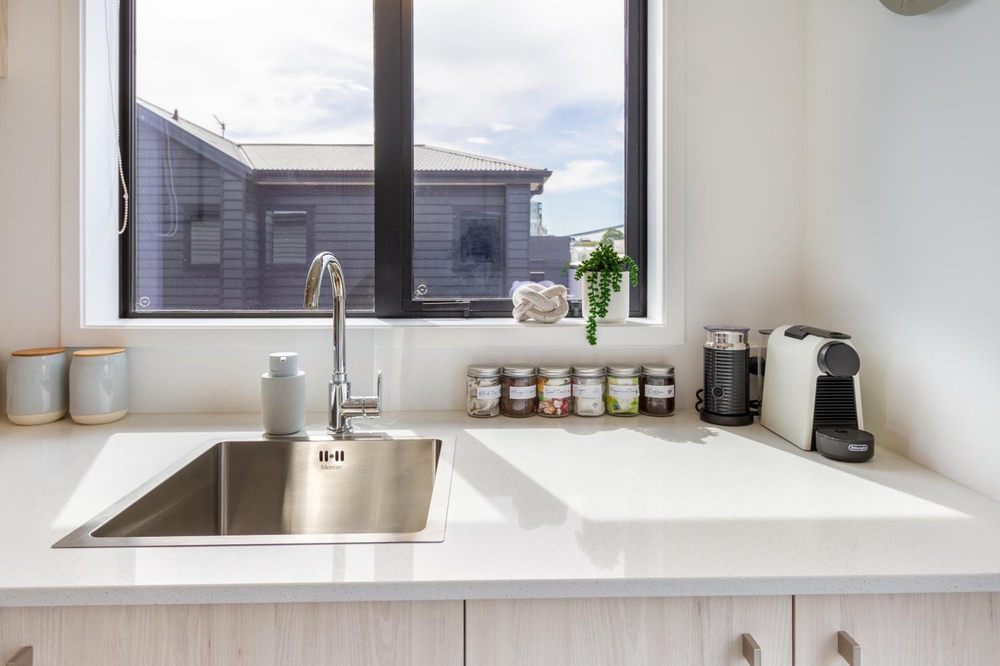 Upper Studio Perfection: 8 Wilmer St. Gem ไครสต์เชิร์ช ภายนอก รูปภาพ